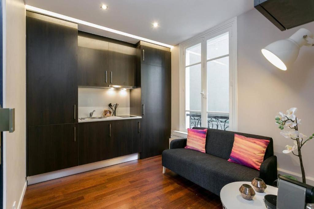 Ferienwohnung Modernized Studio - Meters From The Invalides Gardens Paris Exterior foto